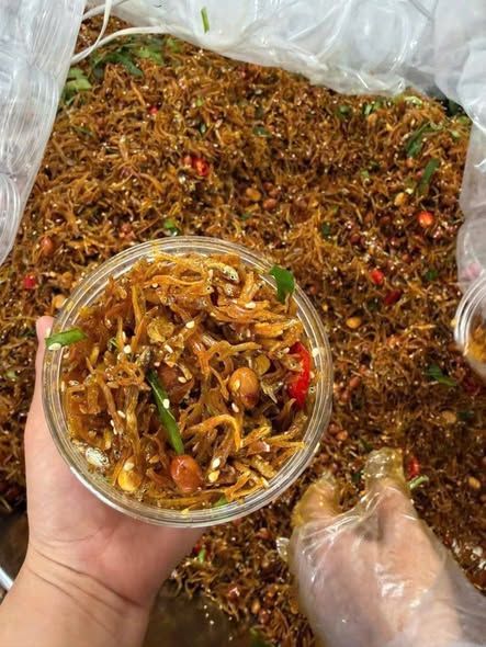 Cá mờm cơm rim lạc