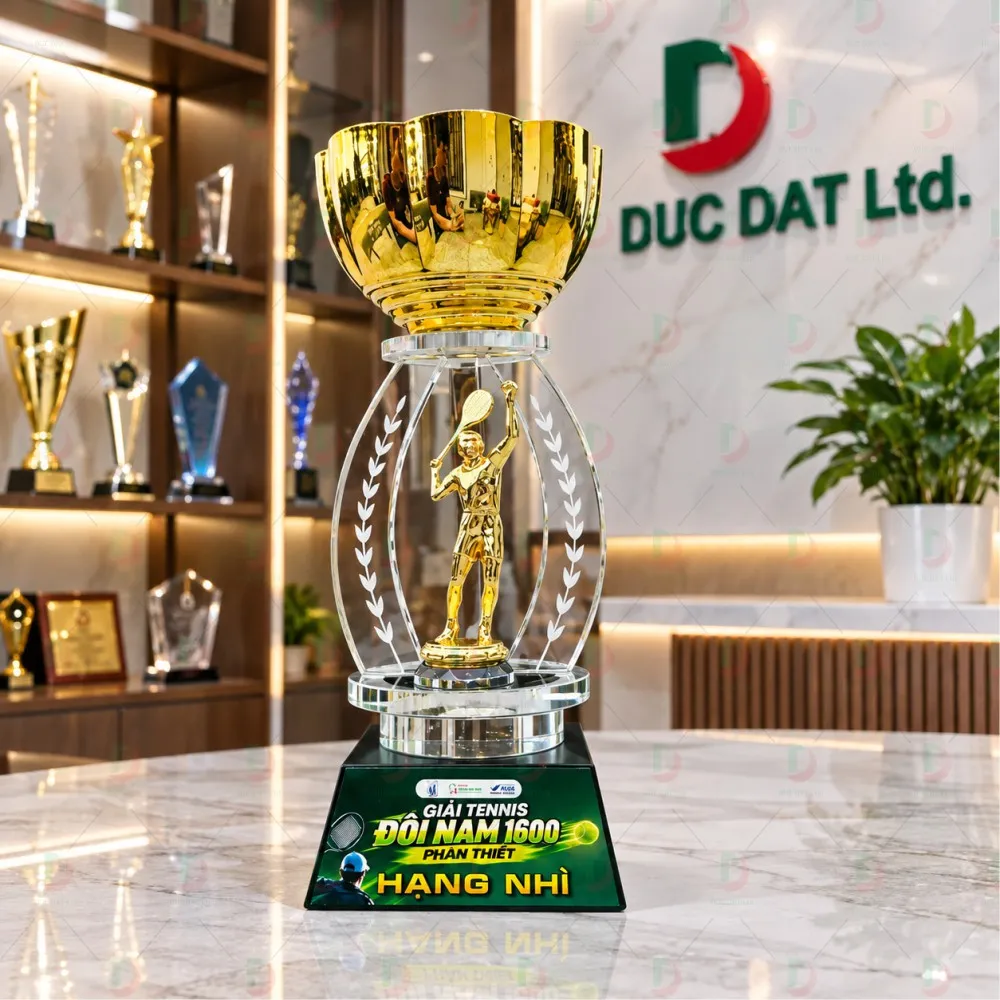 Cúp Tennis 033 Pha Lê Kết Hợp Kim Loại Mạ Vàng Sang Trọng