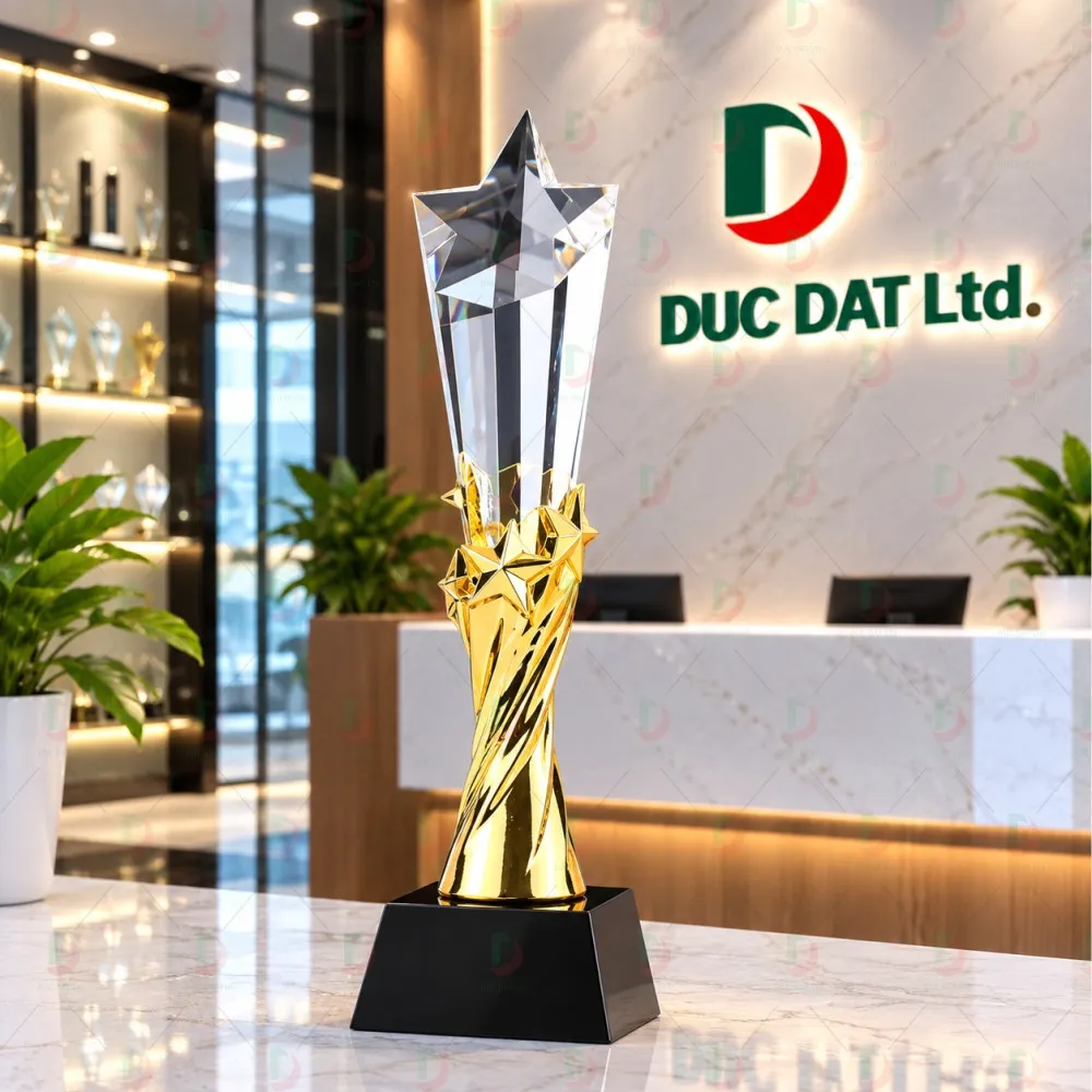Cúp Pha Lê 024 Đỉnh Ngôi Sao 3D Thân Xoắn Vàng In UV Cao Cấp