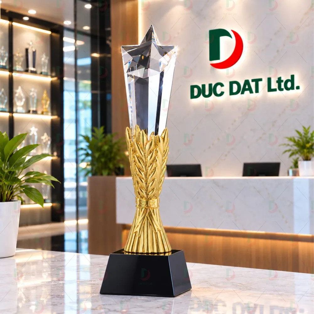 Cúp Pha Lê 023 Ngôi Sao Vươn Cao Đế Bông Lúa Vàng Nổi Bật