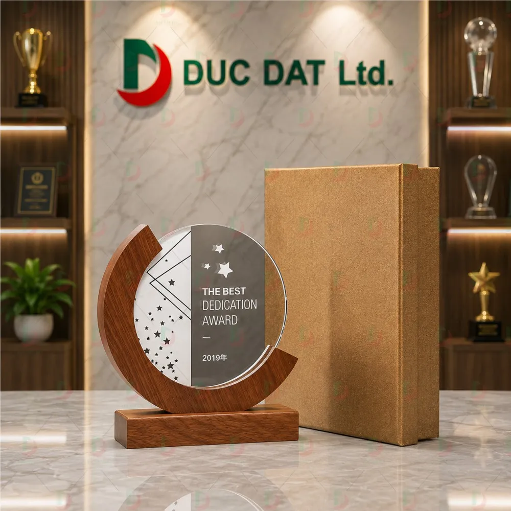 Cúp Pha Lê Đế Gỗ 012 – Vầng Trăng Khuyết Nghệ Thuật, In UV