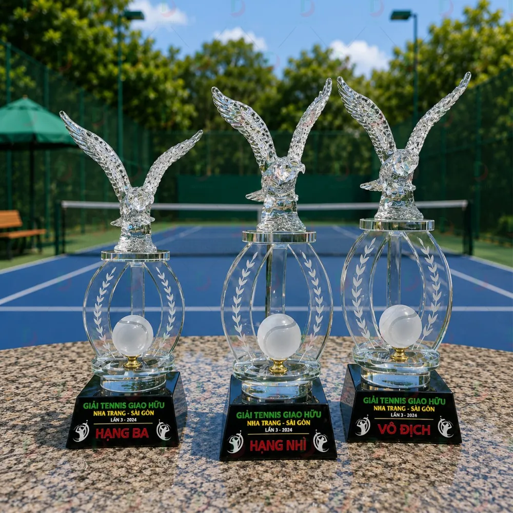Cúp Tennis 026 – Bộ Cúp Pha Lê Đại Bàng Tung Cánh Cao Cấp