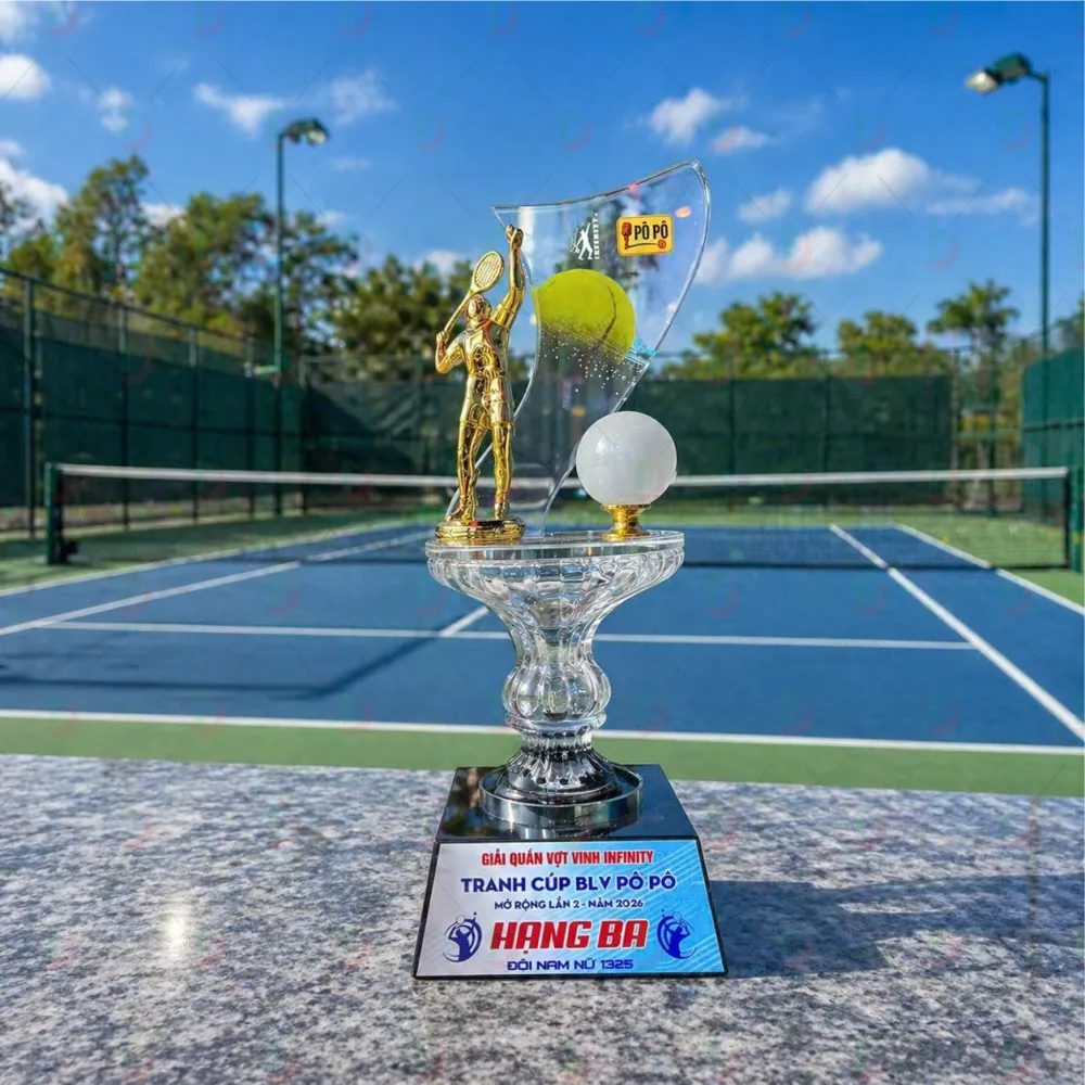 Cúp Tennis 019 – Cúp Pha Lê Trong Suốt Dáng Ngọn Lửa